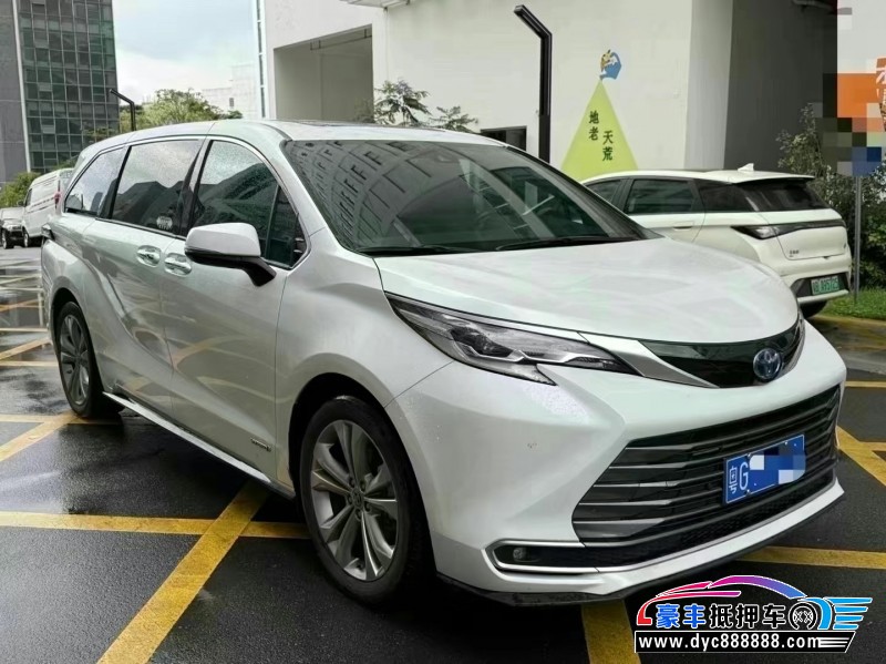 22年丰田塞纳轿车抵押车出售