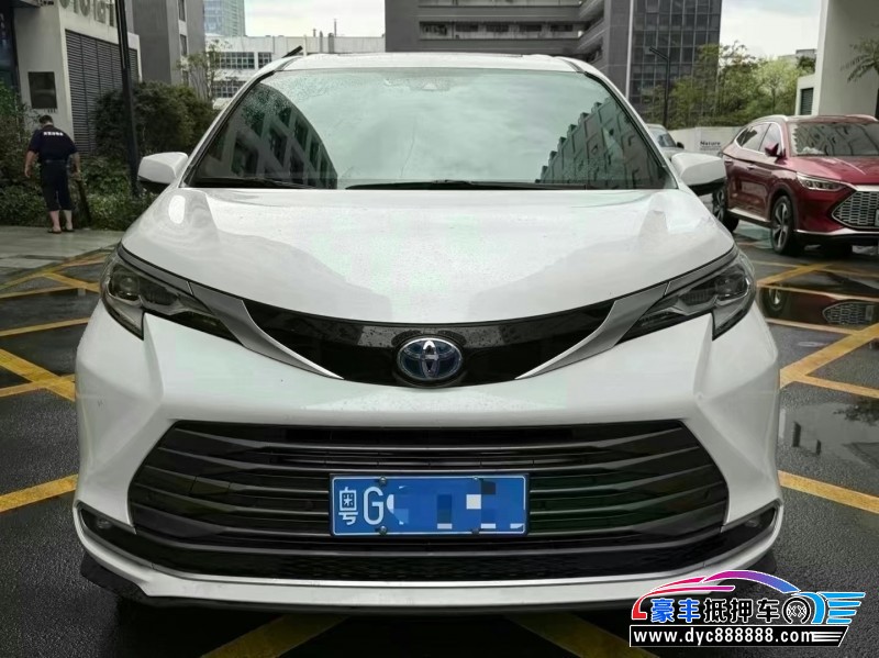 22年丰田塞纳轿车抵押车出售