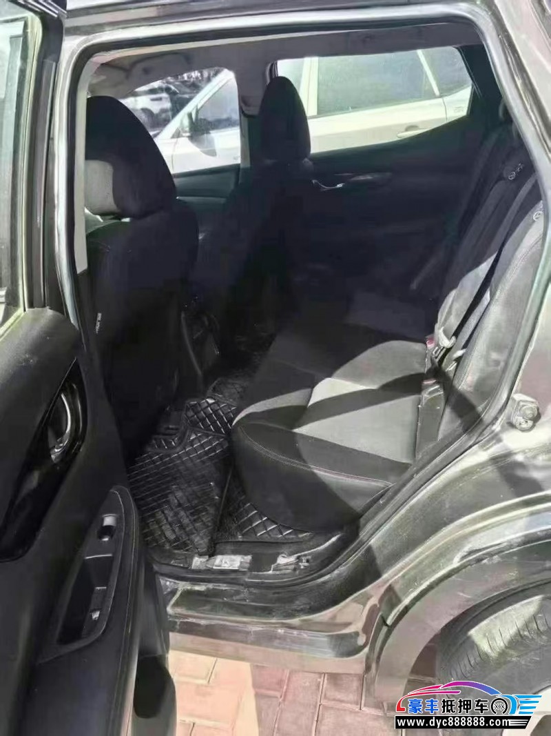 19年日产逍客轿车抵押车出售