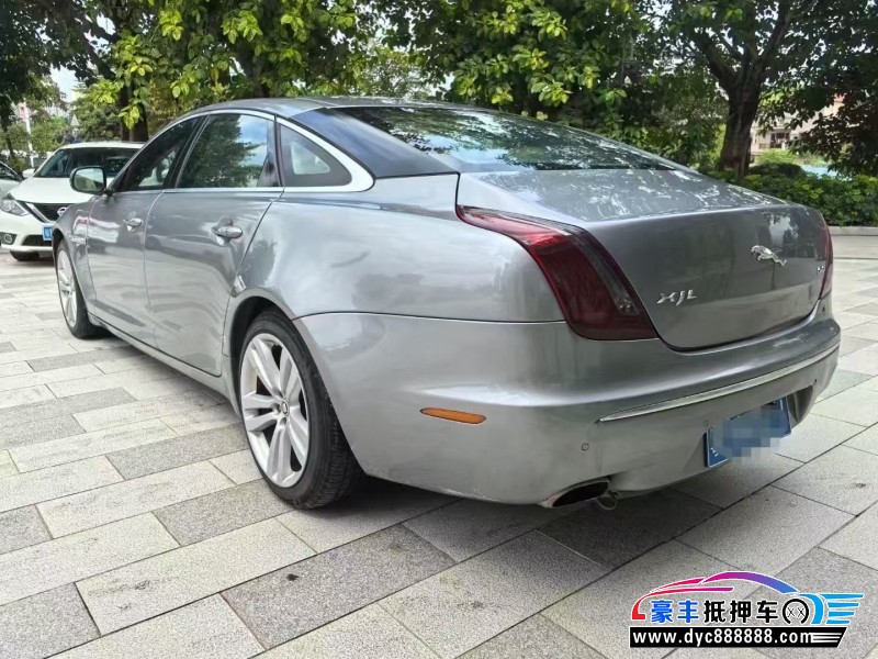 12年捷豹XJL轿车抵押车出售