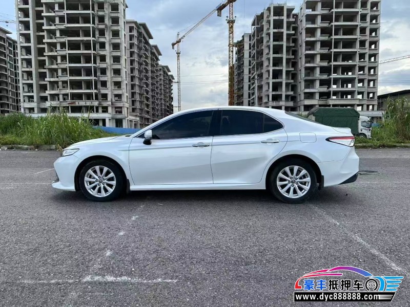 19年丰田凯美瑞轿车抵押车出售