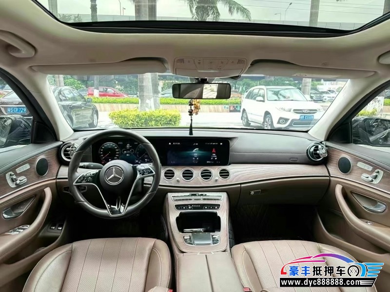 22年奔驰E轿车抵押车出售