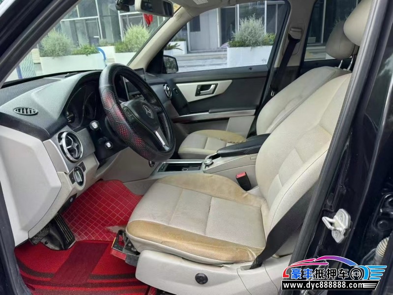 13年奔驰GLK轿车抵押车出售