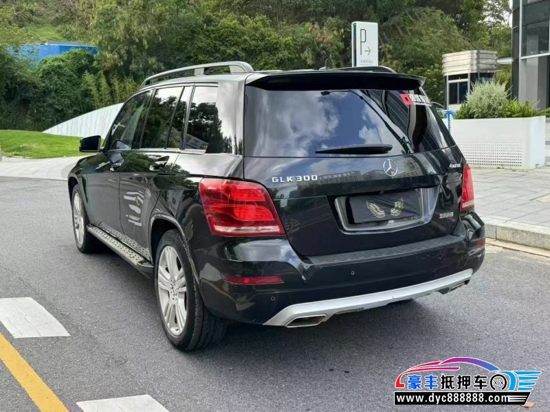 13年奔驰GLK轿车抵押车出售