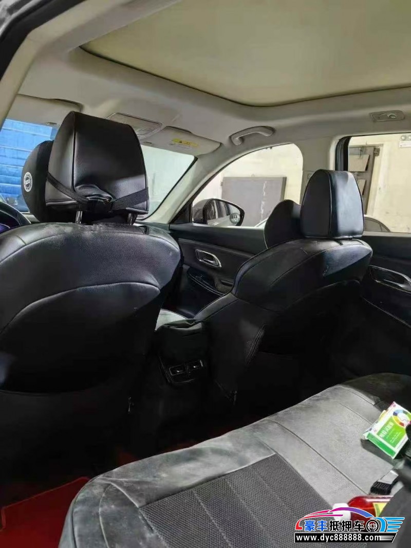 20年长安欧尚X7轿车抵押车出售