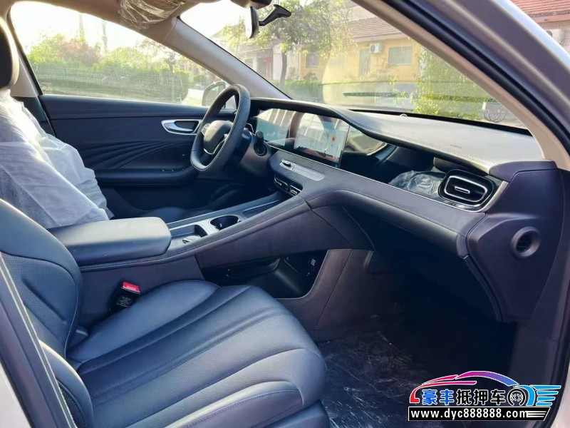 25年荣威D7轿车抵押车出售