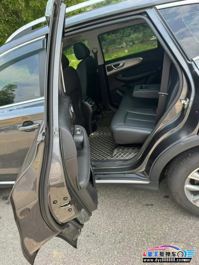 24年荣威RX5轿车抵押车出售