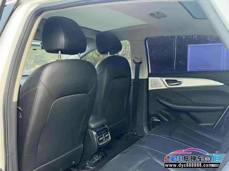 24年荣威i6轿车抵押车出售