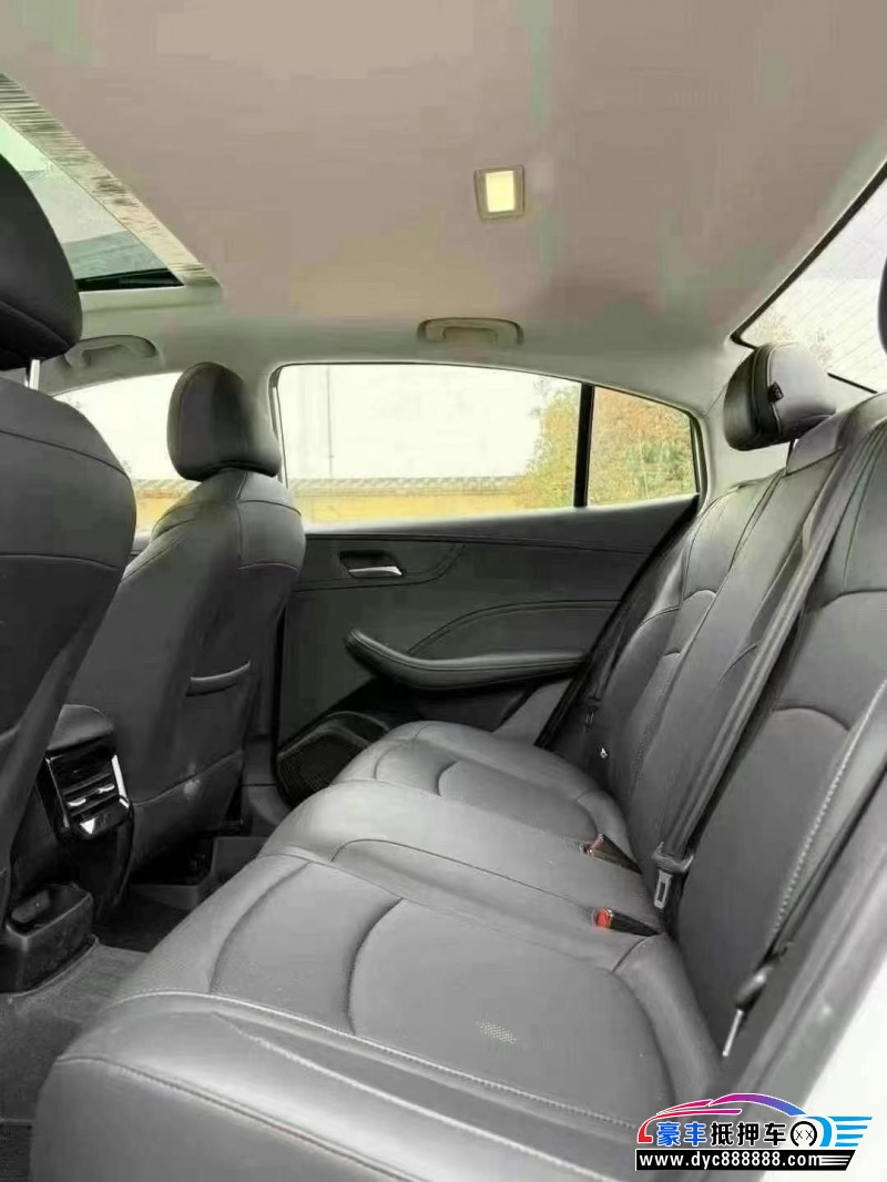 24年荣威i5轿车抵押车出售