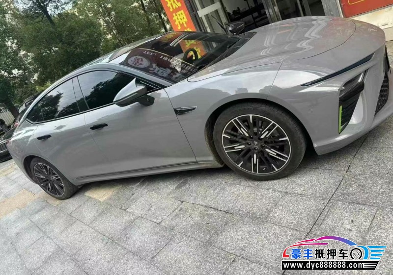 23年哪吒S轿车抵押车出售