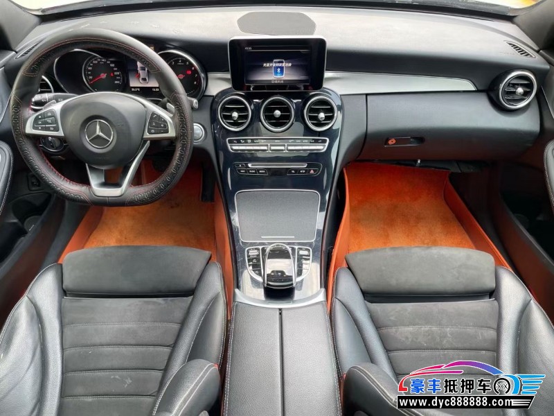 18年奔驰C轿车抵押车出售