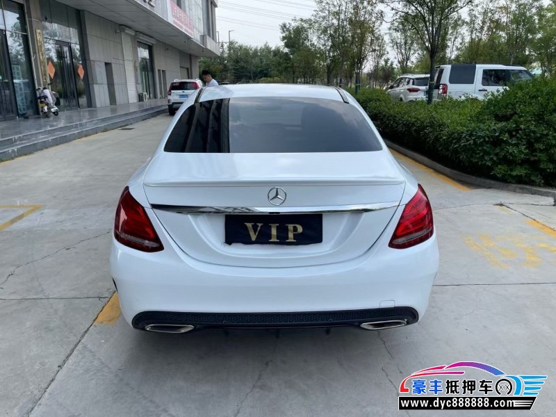 18年奔驰C轿车抵押车出售