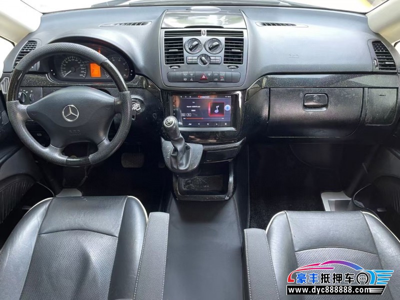 13年奔驰威霆轿车抵押车出售