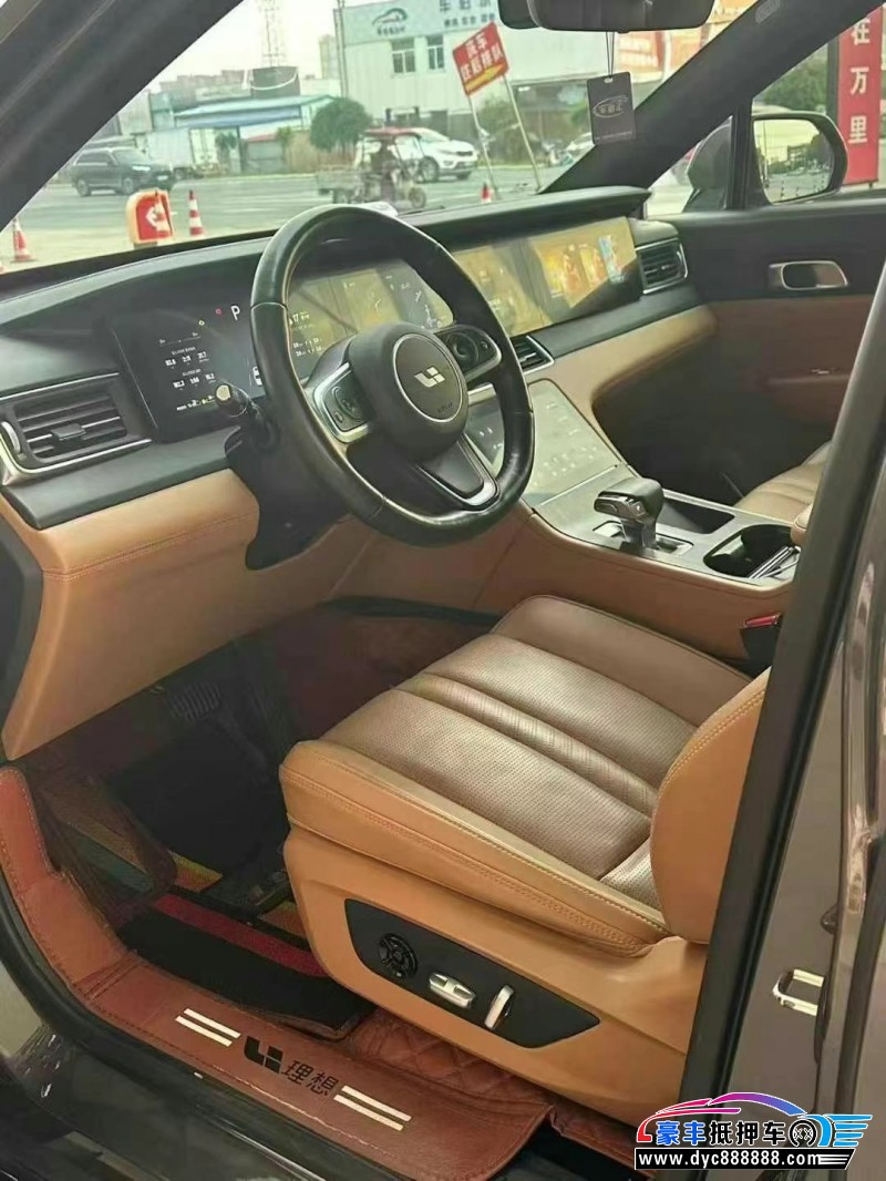 21年理想ONE轿车抵押车出售