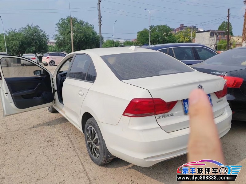 17年大众桑塔纳轿车抵押车出售