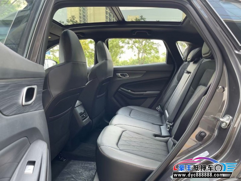 25年长安长安CS55轿车抵押车出售