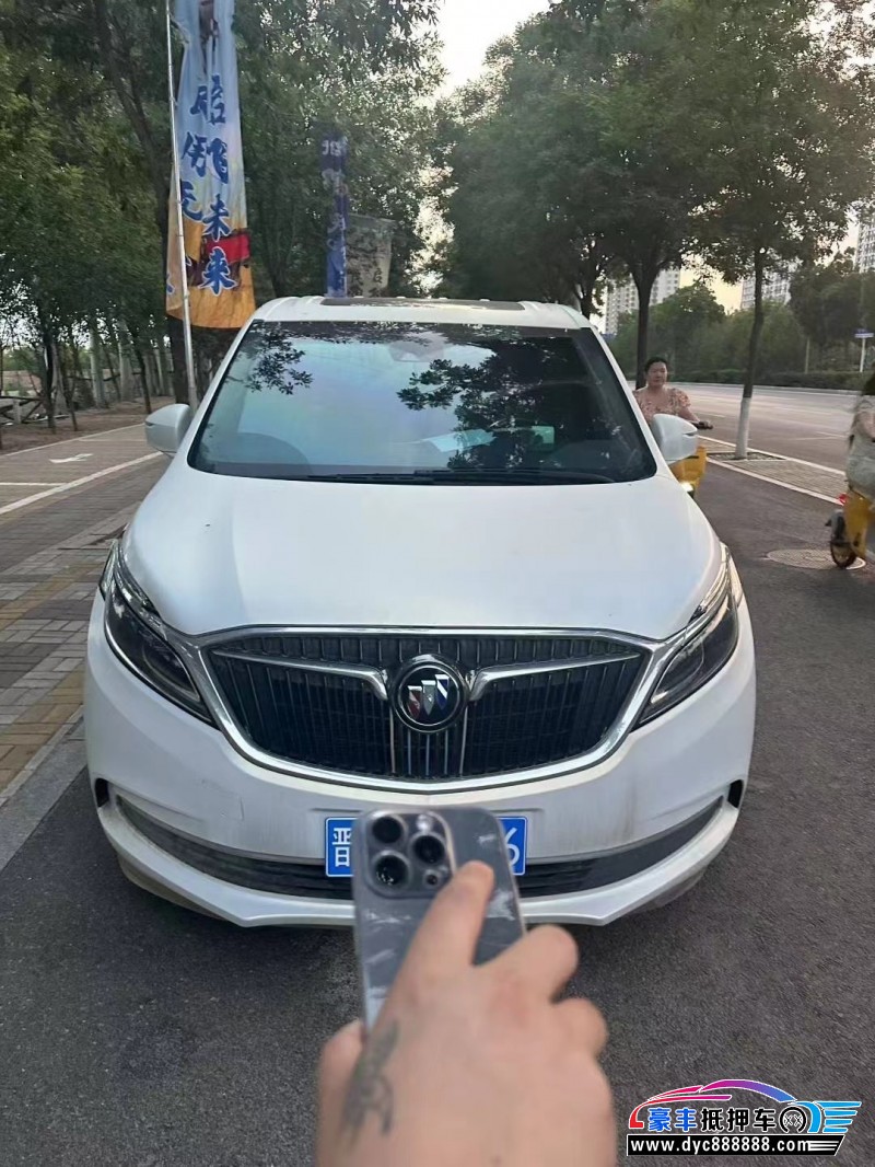 18年别克GL8轿车抵押车出售