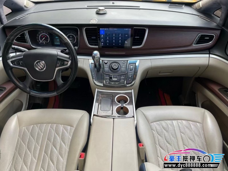 18年别克GL8轿车抵押车出售