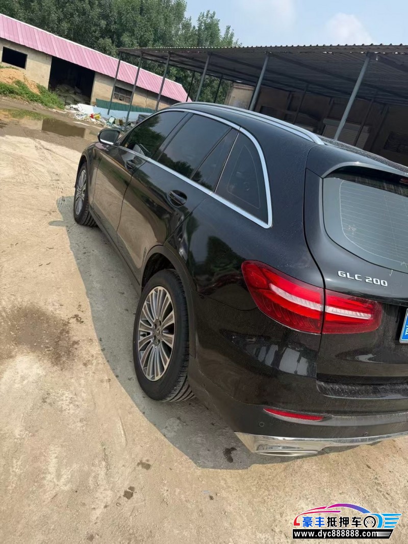 17年奔驰GLC轿车抵押车出售