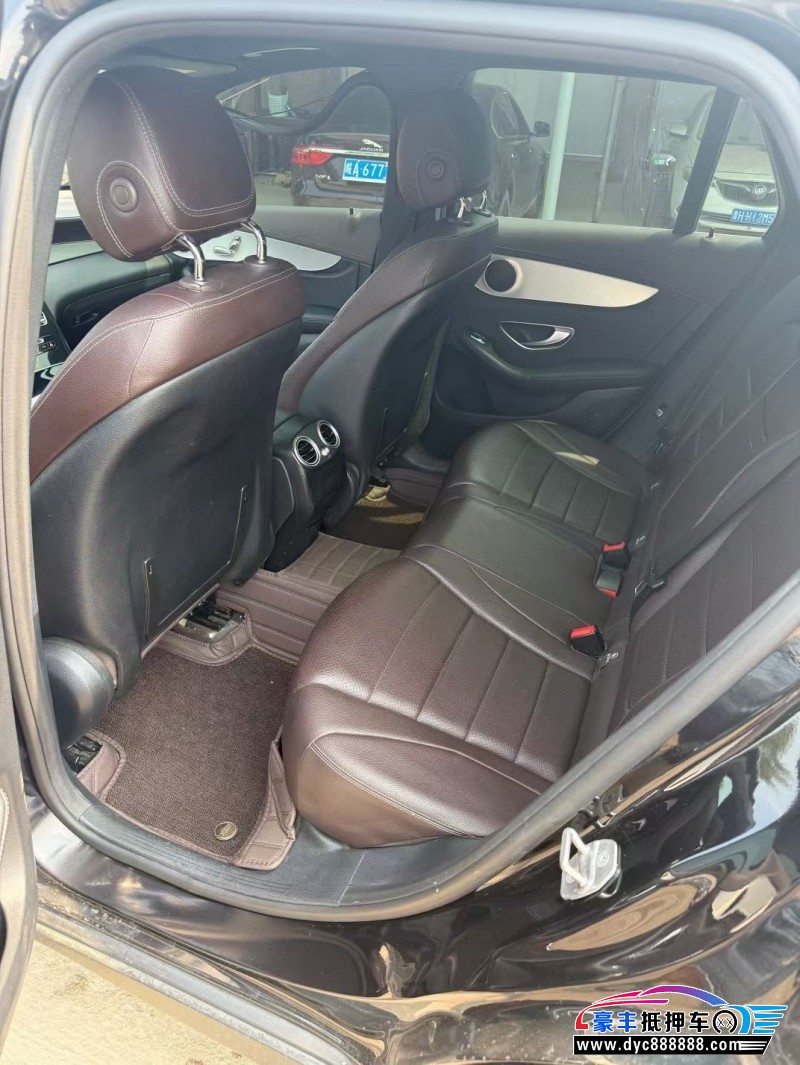 17年奔驰GLC轿车抵押车出售