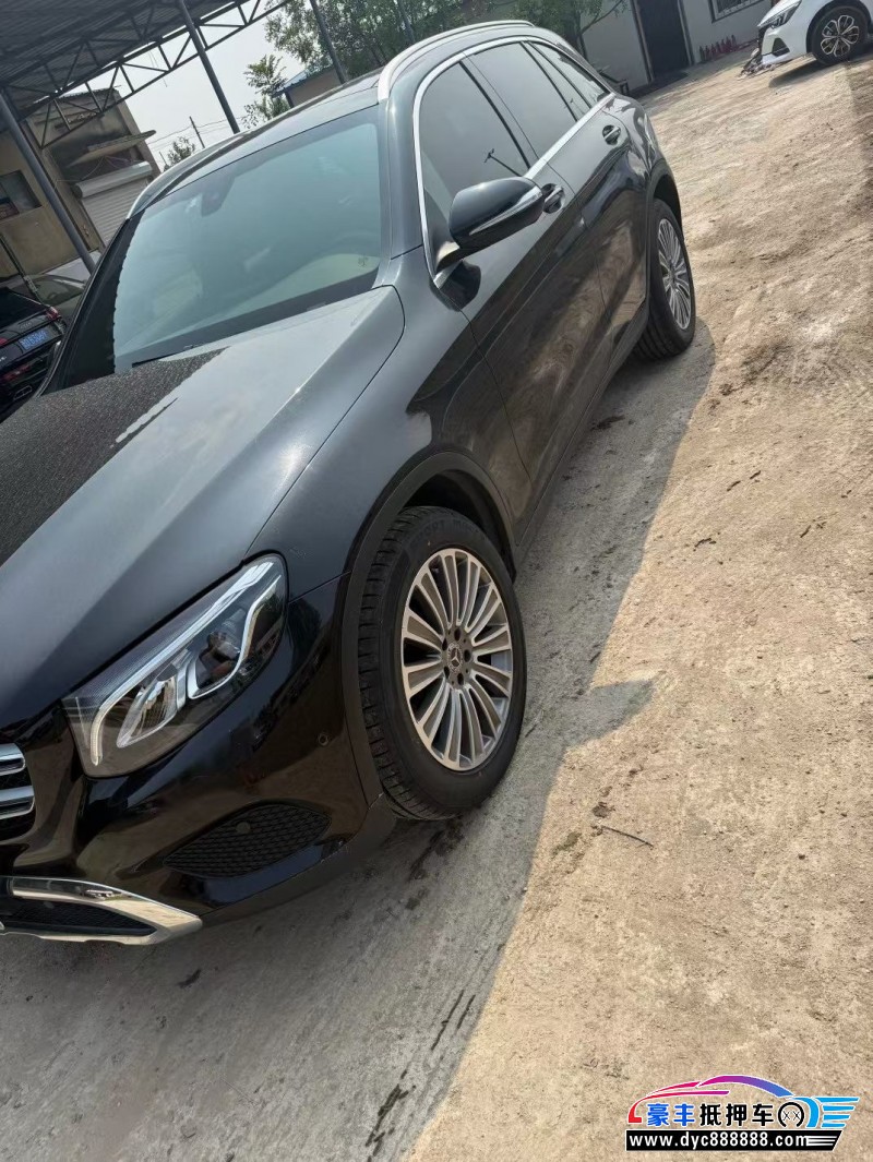 17年奔驰GLC轿车抵押车出售