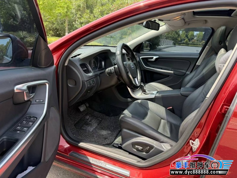 14年沃尔沃S60轿车抵押车出售