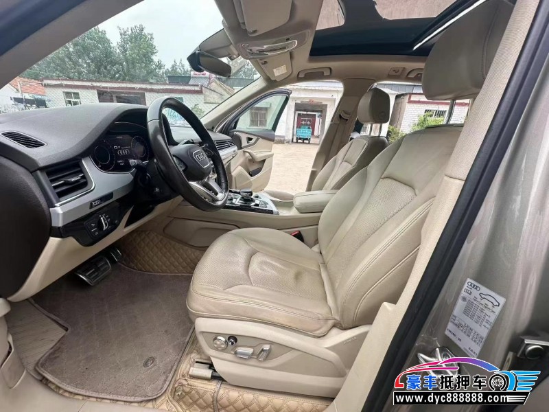 17年奥迪Q7轿车抵押车出售