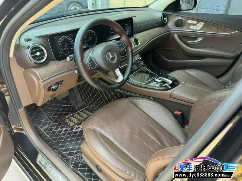 17年奔驰E轿车抵押车出售