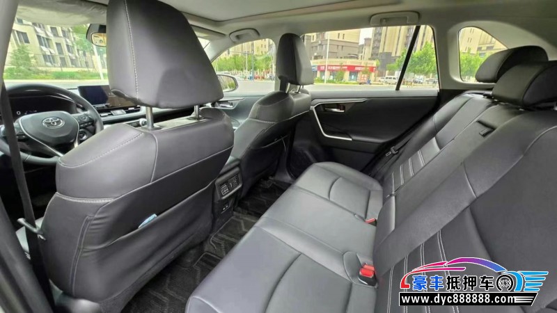 23年丰田RAV4轿车抵押车出售