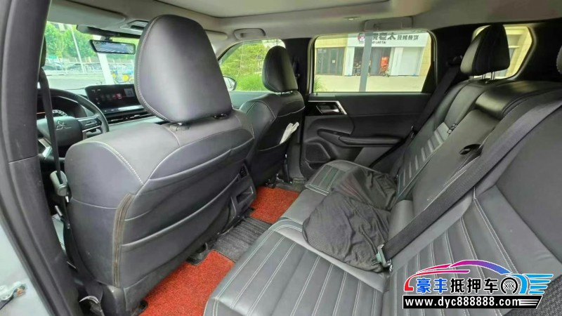 23年三菱欧蓝德轿车抵押车出售