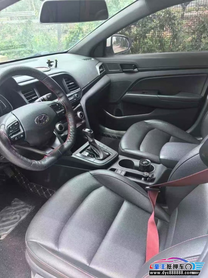 19年现代领动轿车抵押车出售