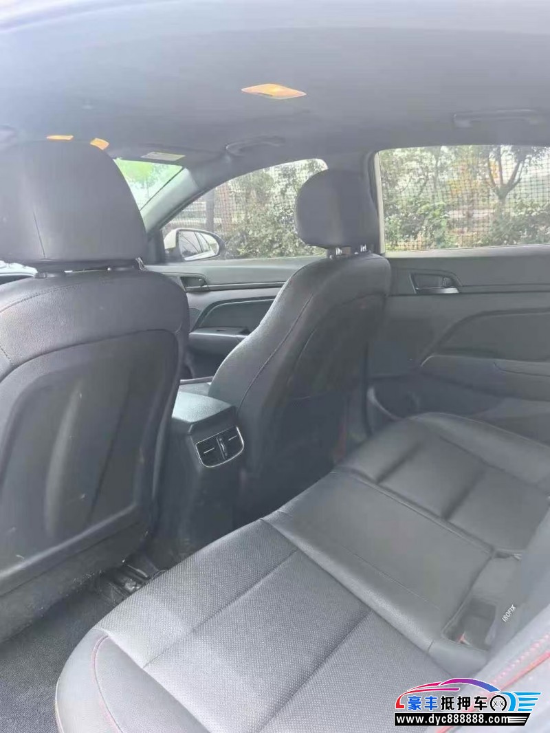 19年现代领动轿车抵押车出售