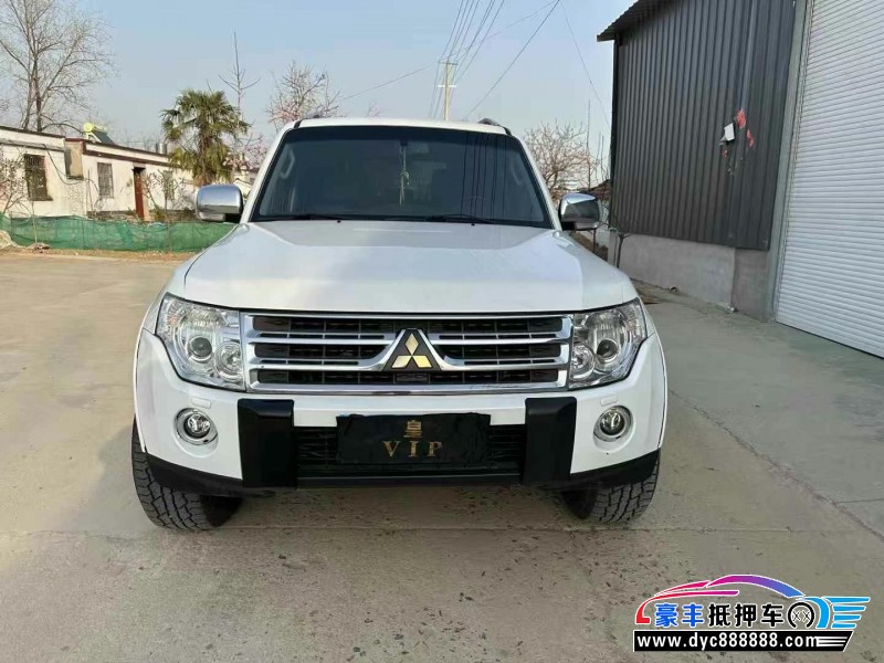 12年三菱帕杰罗轿车抵押车出售