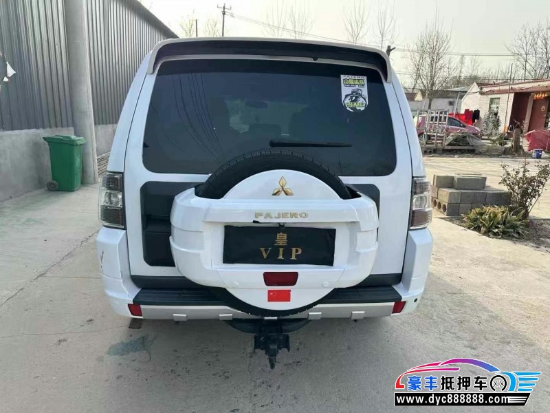 12年三菱帕杰罗轿车抵押车出售
