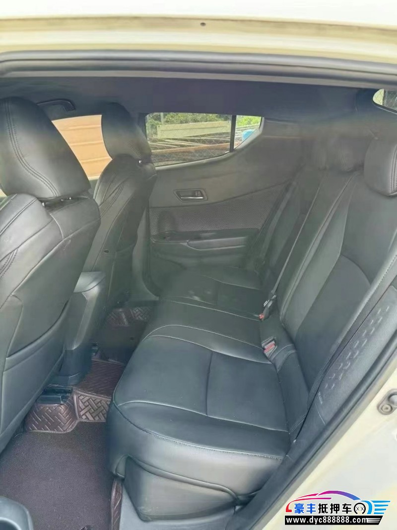 19年丰田C-HR轿车抵押车出售