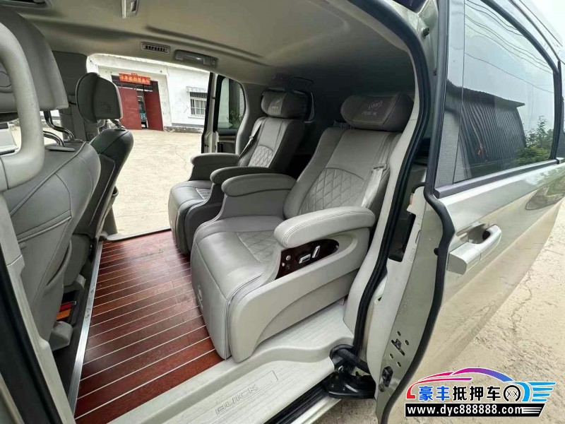 18年别克GL8轿车抵押车出售