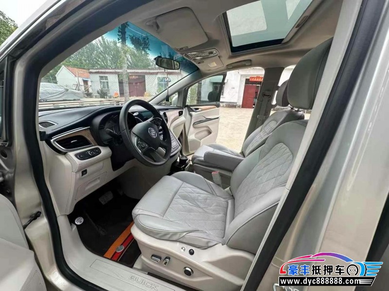 18年别克GL8轿车抵押车出售