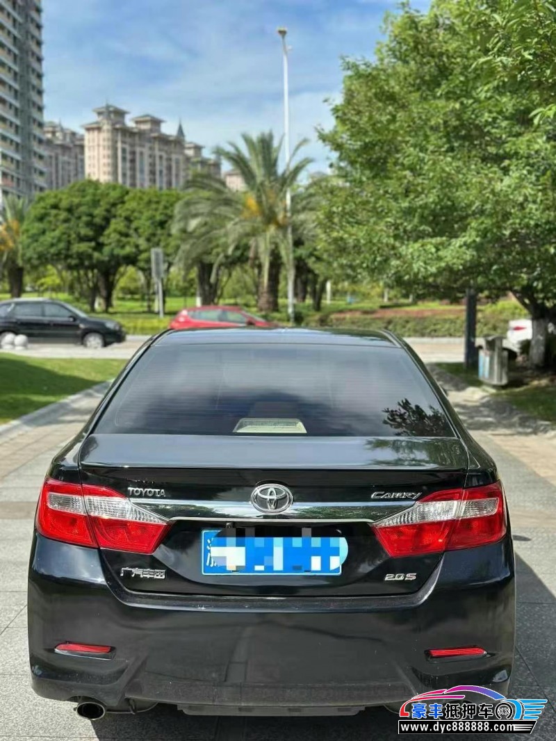 12年丰田凯美瑞轿车抵押车出售