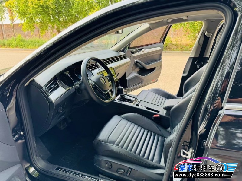 19年大众迈腾轿车抵押车出售