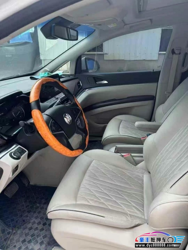 23年别克GL8轿车抵押车出售