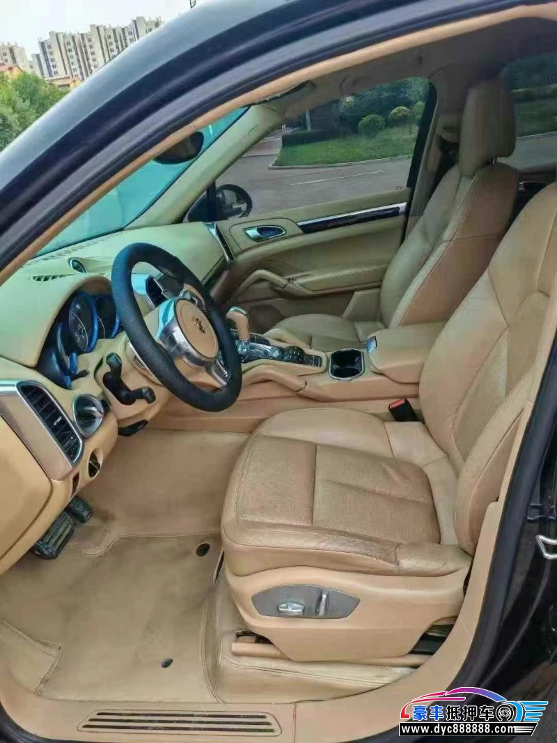 14年保时捷卡宴轿车抵押车出售