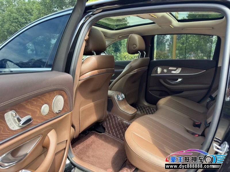 21年奔驰E轿车抵押车出售