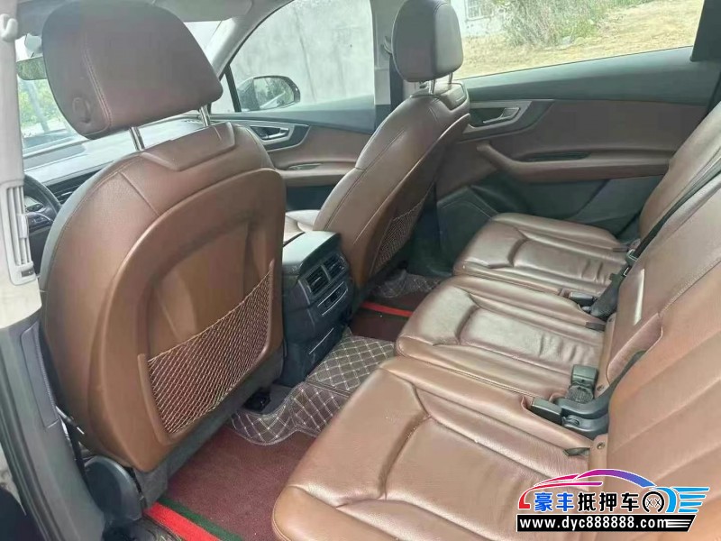 16年奥迪Q7轿车抵押车出售