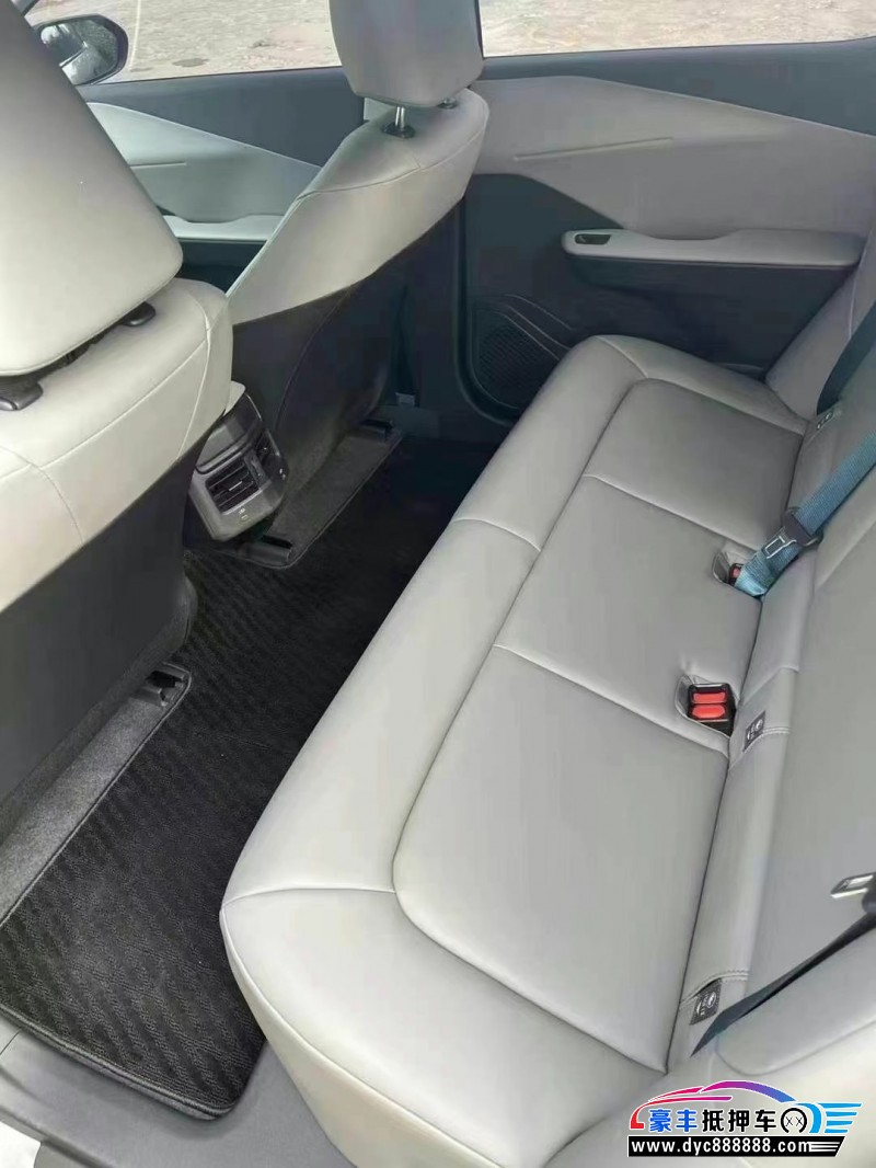 25年丰田BZ3轿车抵押车出售