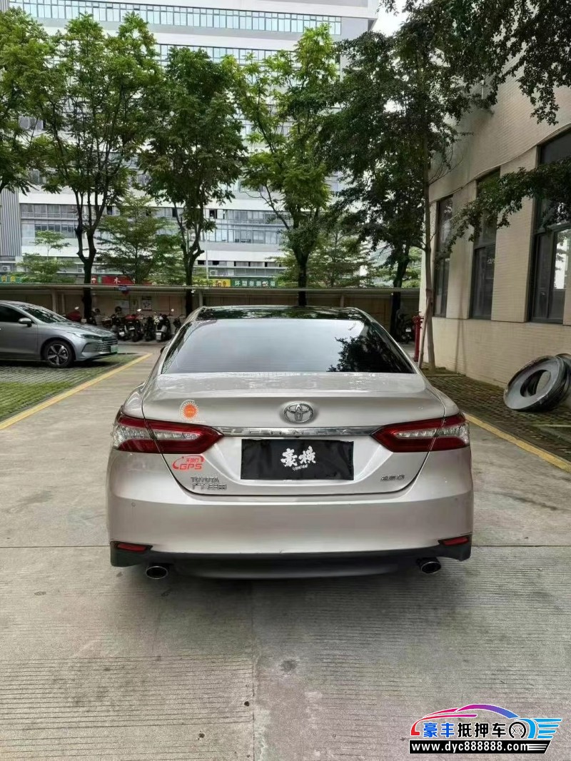 18年丰田凯美瑞轿车抵押车出售