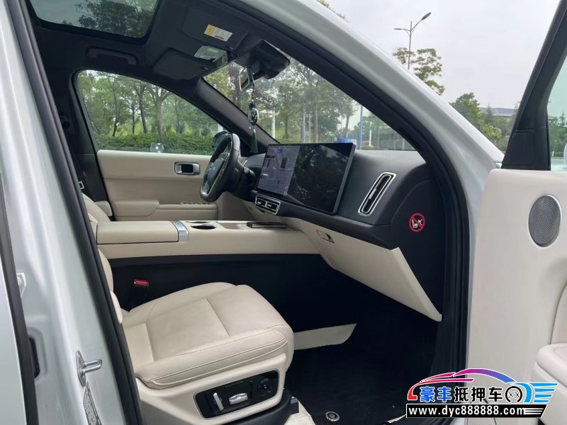 23年理想L7轿车抵押车出售