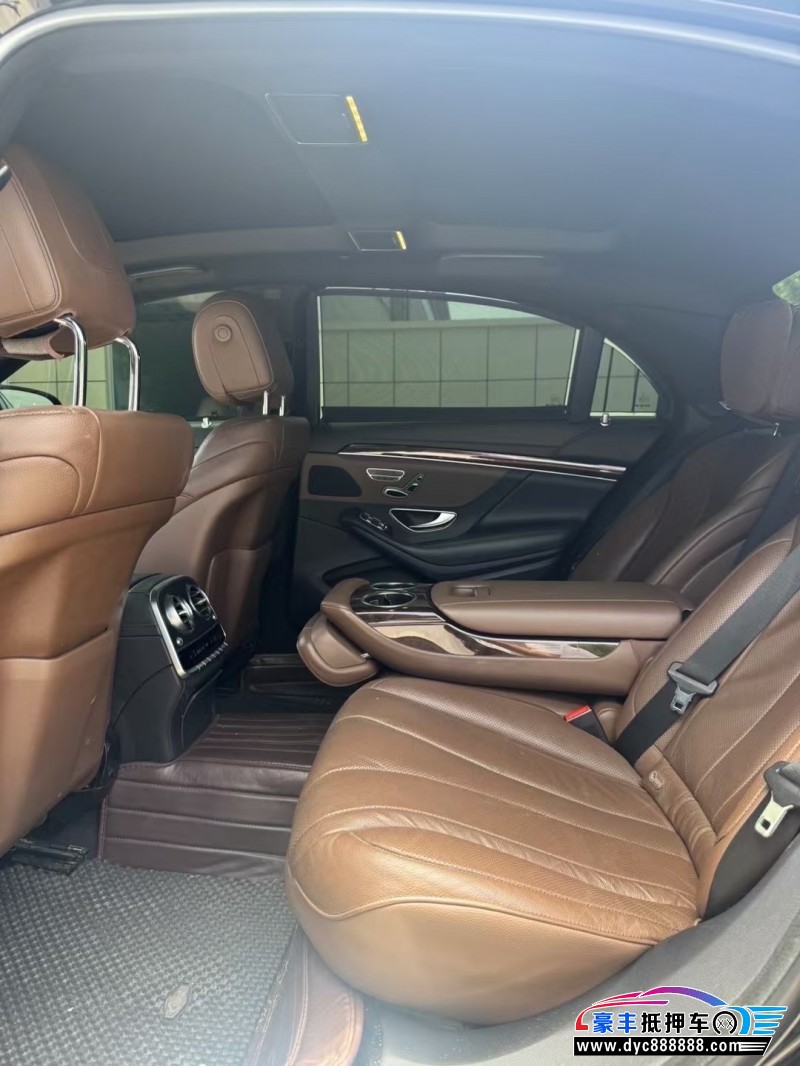 19年奔驰S轿车抵押车出售