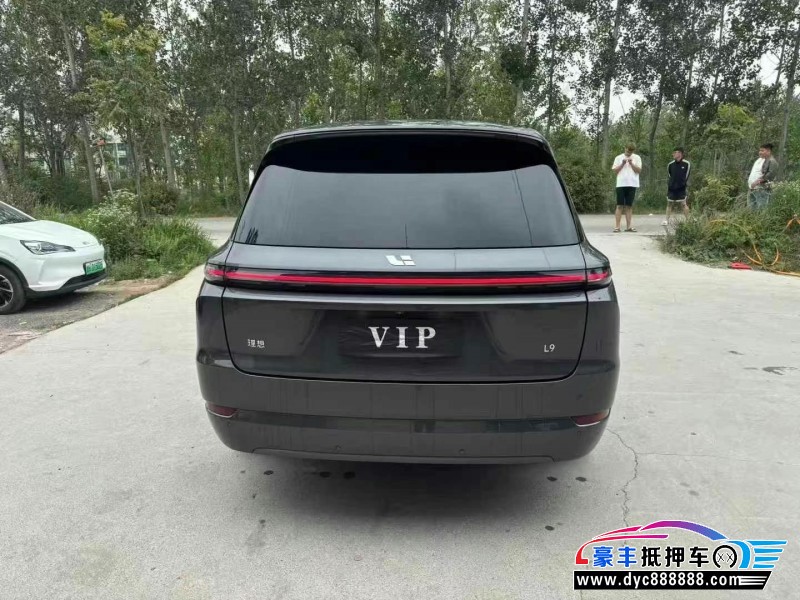 22年理想L9轿车抵押车出售