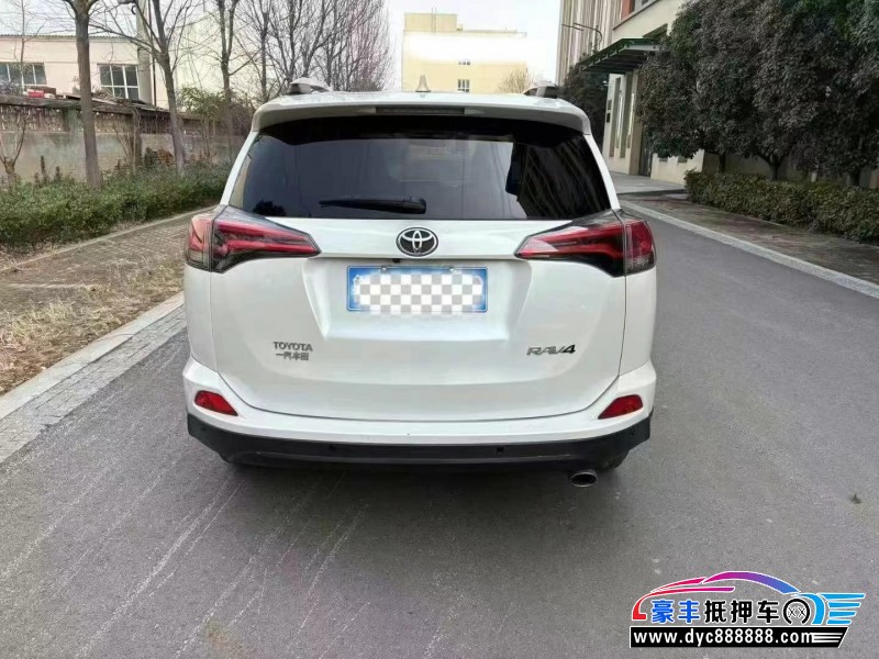 17年丰田RAV4轿车抵押车出售