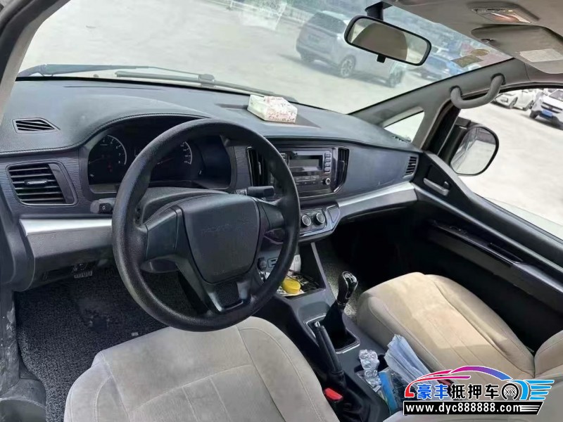 22年东风风行菱智轿车抵押车出售